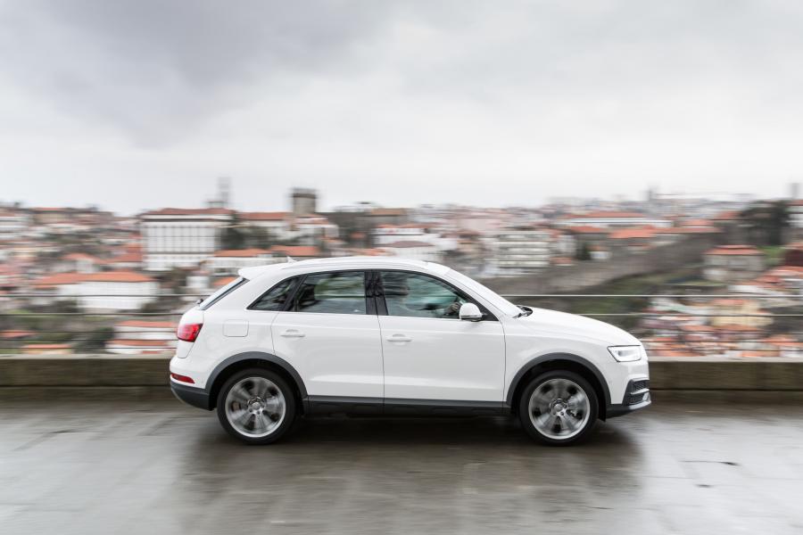  Audi Q3 2.0 TDI Quattro (8U) 2015 года  (WW) (фото 15 из 30)